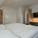 Roca Restaurant Und Hotel