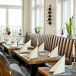 Roca Restaurant Und *