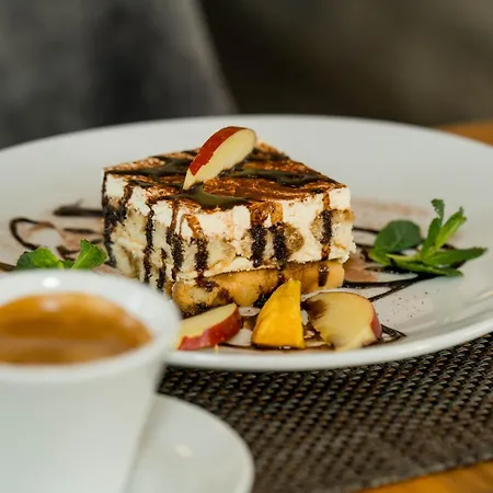 Hotel Roca Restaurant Und *