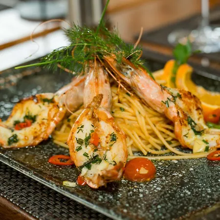 Hotel Roca Restaurant Und *