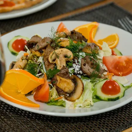 Roca Restaurant Und فندق Bommersheim