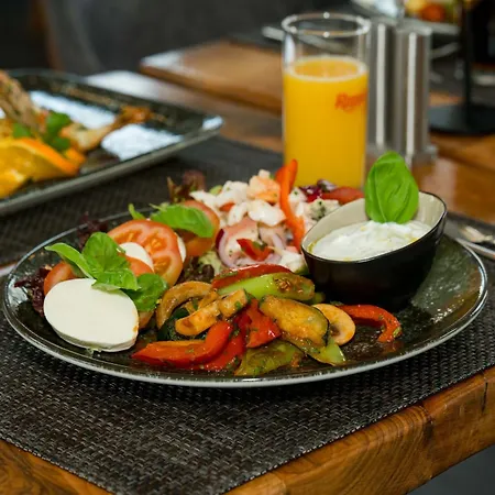 Hotel Roca Restaurant Und Bommersheim