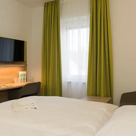 Roca Restaurant Und Hotel Bommersheim