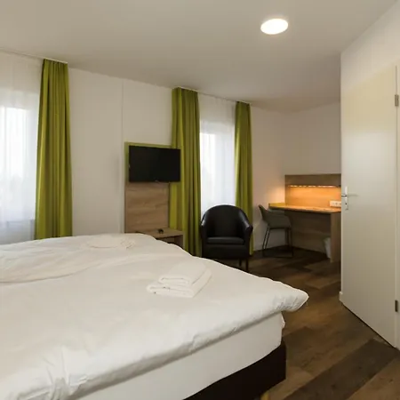 Hotel Roca Restaurant Und *