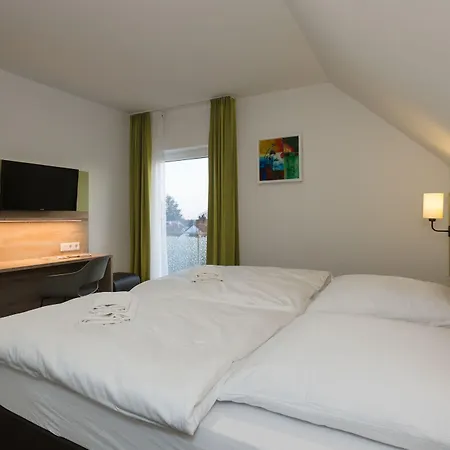 Roca Restaurant Und *