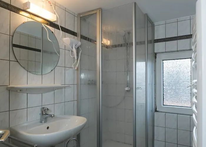 Roca Restaurant Und فندق Bommersheim