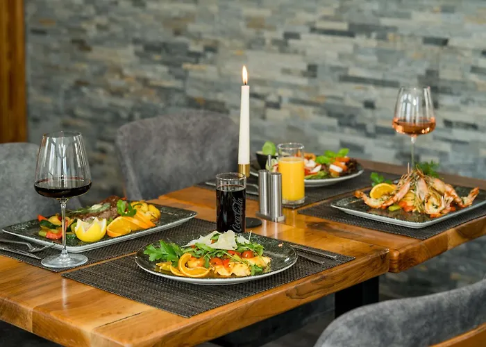 Roca Restaurant Und فندق