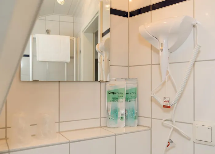 Roca Restaurant Und *