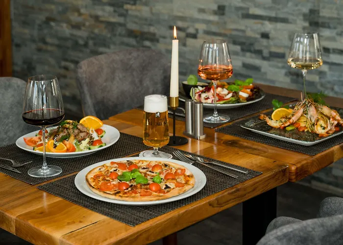 فندق Roca Restaurant Und *